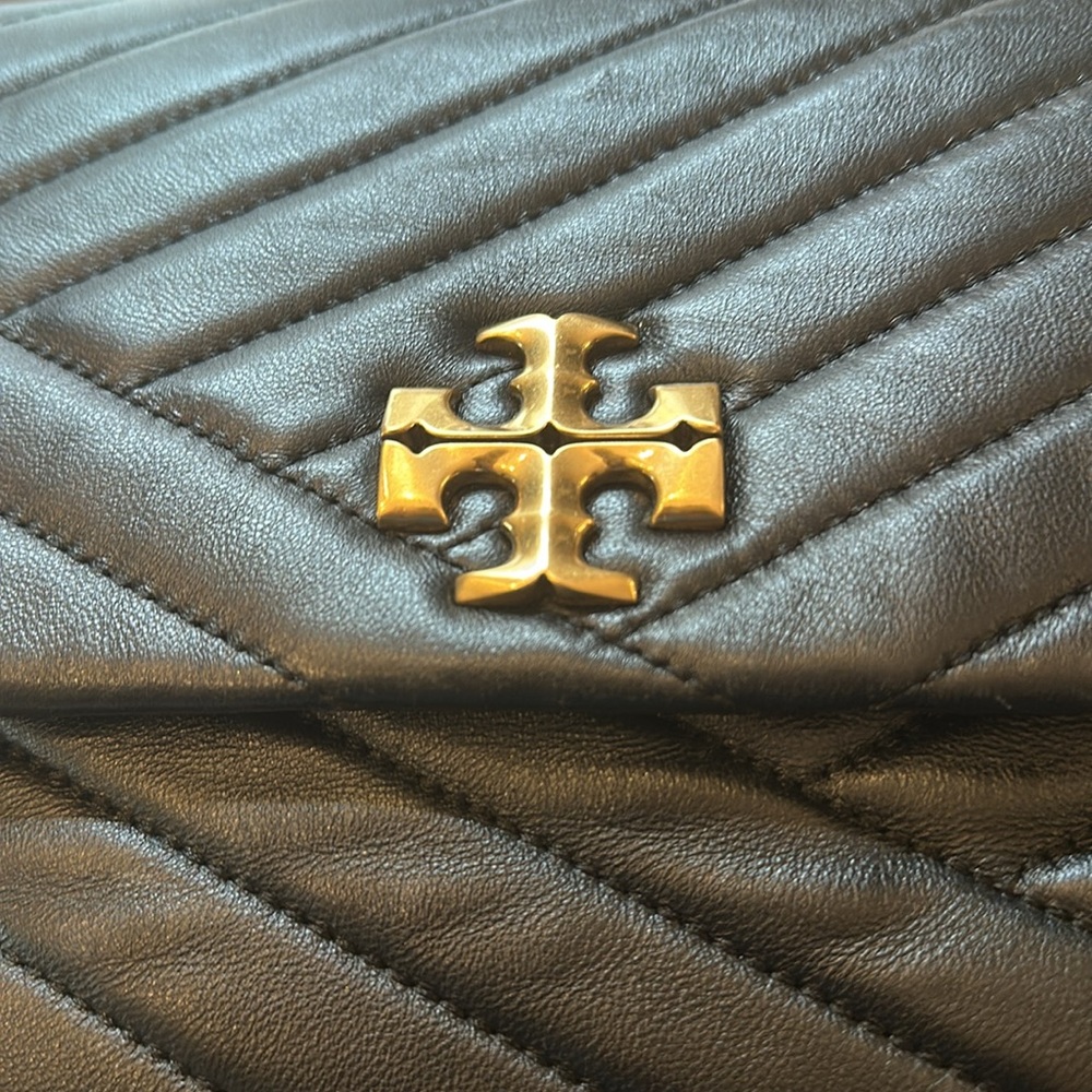 Tory Burch Kira Chevron Convertible Purse/ Bag - Picture 2 of 16